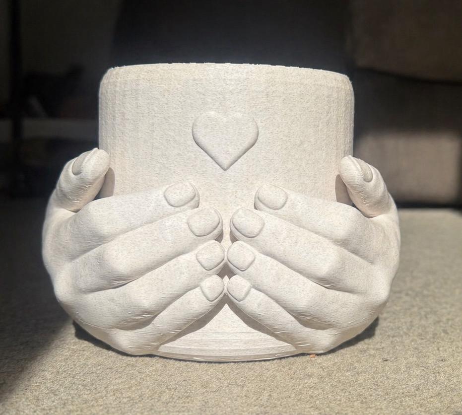 Heart in Hands Planter – The Perfect Eco-Friendly Gift That Speaks Love | Unique Sustainable Home Decor UK